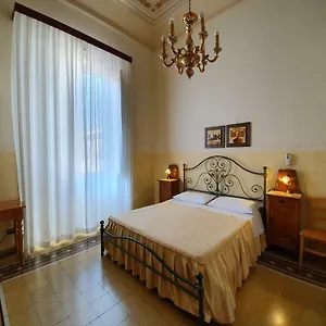 albergo-cavour.sicilyhotelsitaly.net/